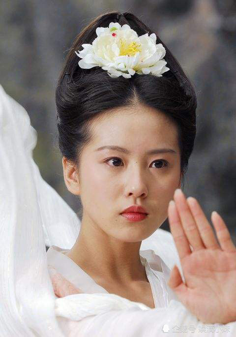 刘诗诗最美造型:不是龙葵,不是若曦,而是一眼就让人心动的她