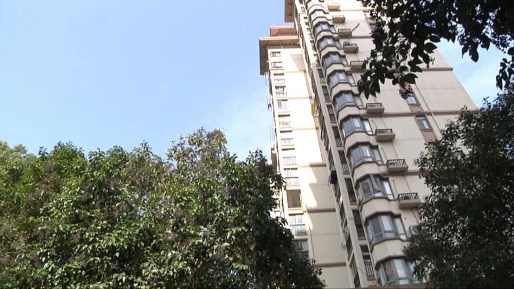 在小区里,你遇到过"高空抛物"吗?
