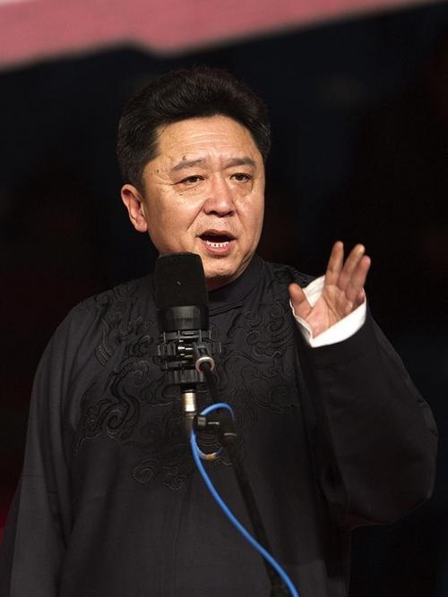 相声演员那么多,捧哏演员那么多,为什么只有于谦才能"