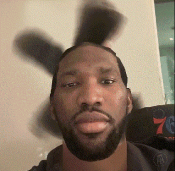 不知道大帝是不是觉得自己给球迷的印象太过霸气了,想展示一下自己