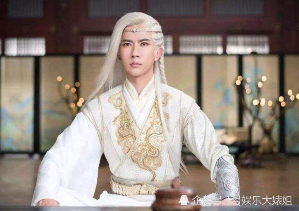 5位男星剧中白发造型,谁才是你心中的白发男神?