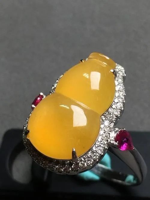 翡翠,黄翡,黄色翡翠,招财