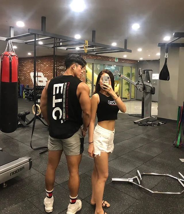 轻轻松松公主抱, 让闺蜜羡慕.