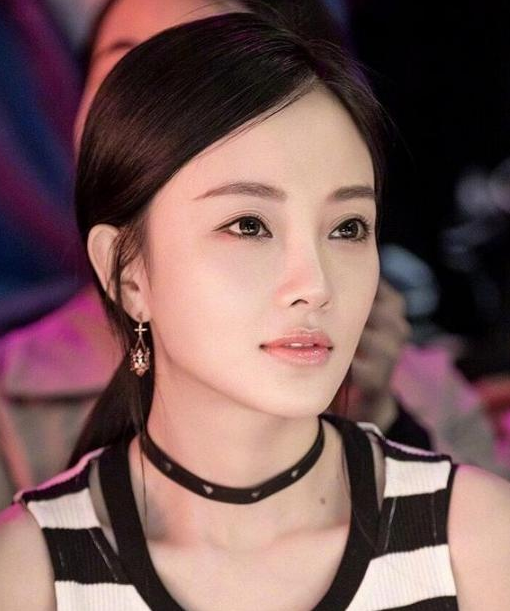 你们觉得李小璐有过整容吗?