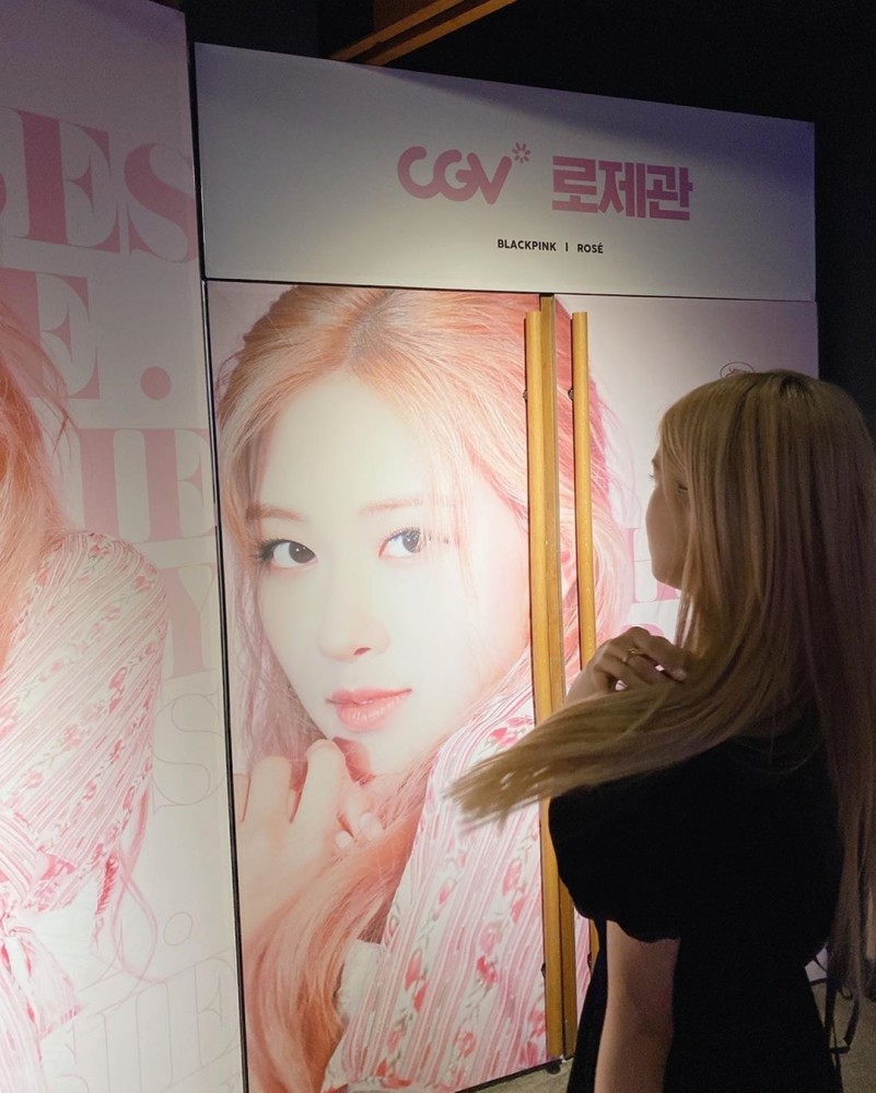 rosé朴彩英2月ins照片合集