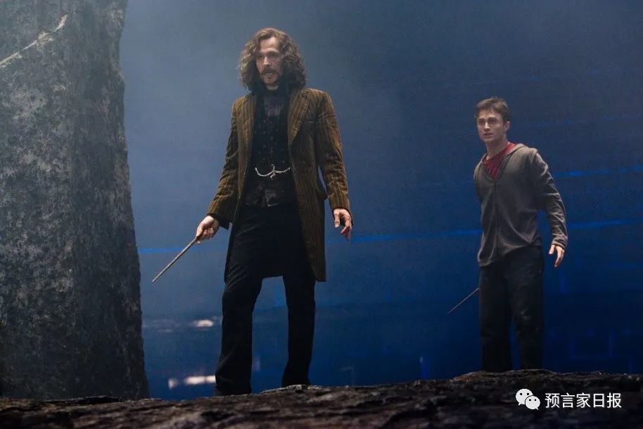 小天狼星与哈利·波特:亲密无间如同一个疙瘩藤荚果里