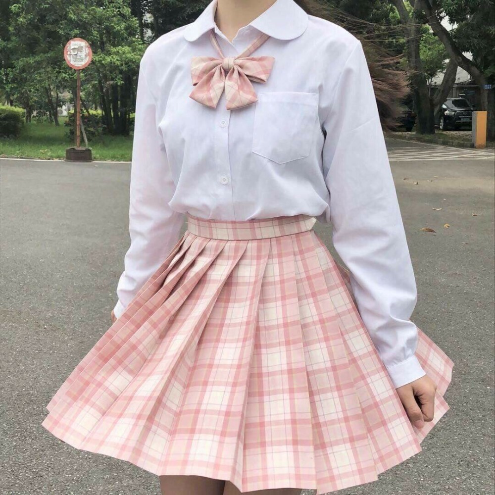 不露脸女生头像:沿途云朵,趁没人看见就降落!