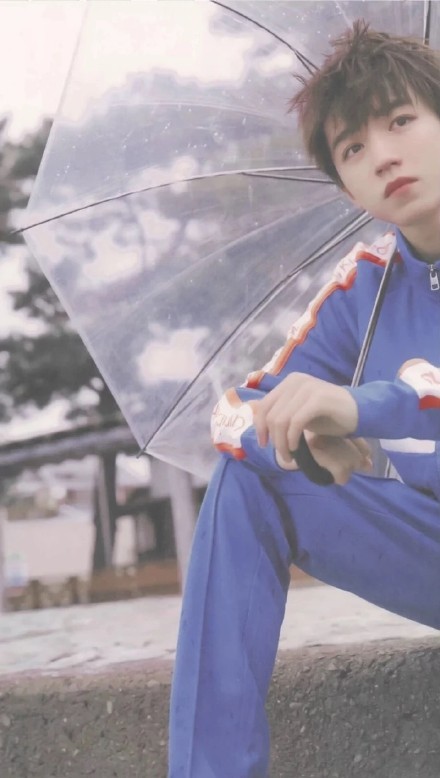 王俊凯fine2020首封 酷boy