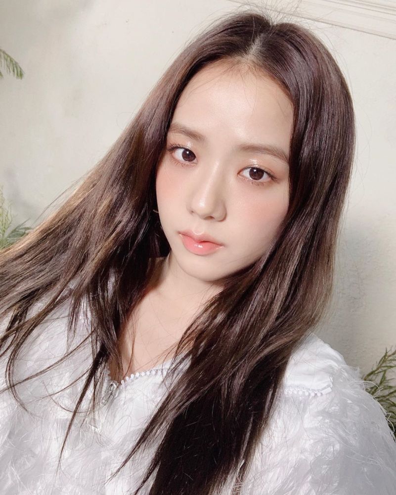 金智秀jisoo2月ins个人照片合集