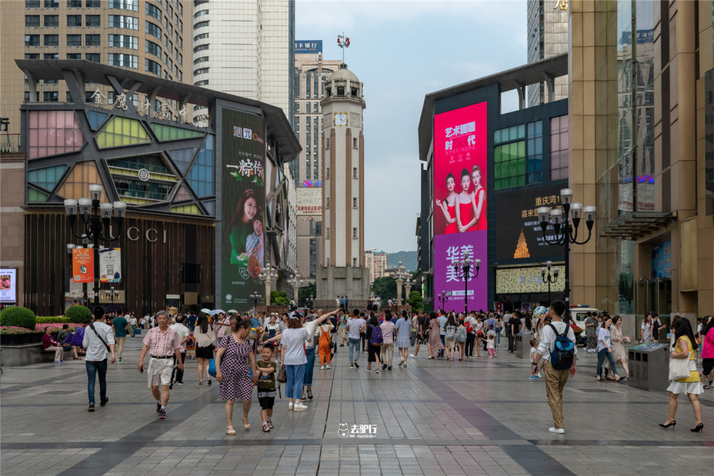 中国人气最高的商业街:虽不如上海成都繁华,却常常被游客挤爆
