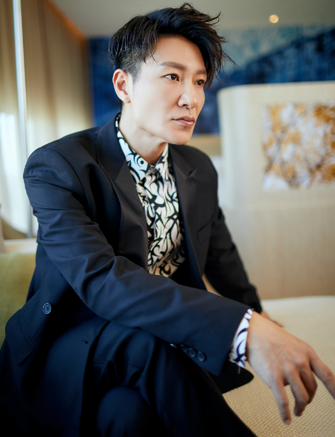 李宗翰因脸僵被嘲"整容",今靠《安家》再翻红,这样你认得出?