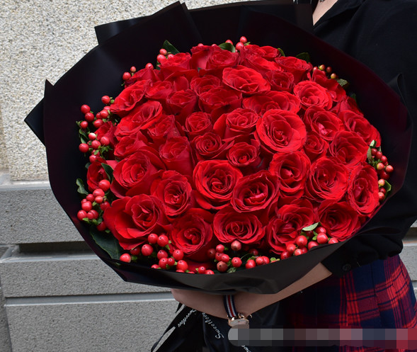 3束玫瑰花,你觉得哪一束能够代表自己的爱情,测他值不