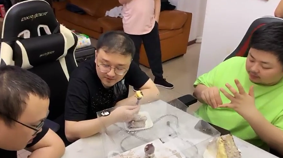 德云色内讧,助理黑莓爆聊天记录,孙亚龙:还有多少事瞒着我?