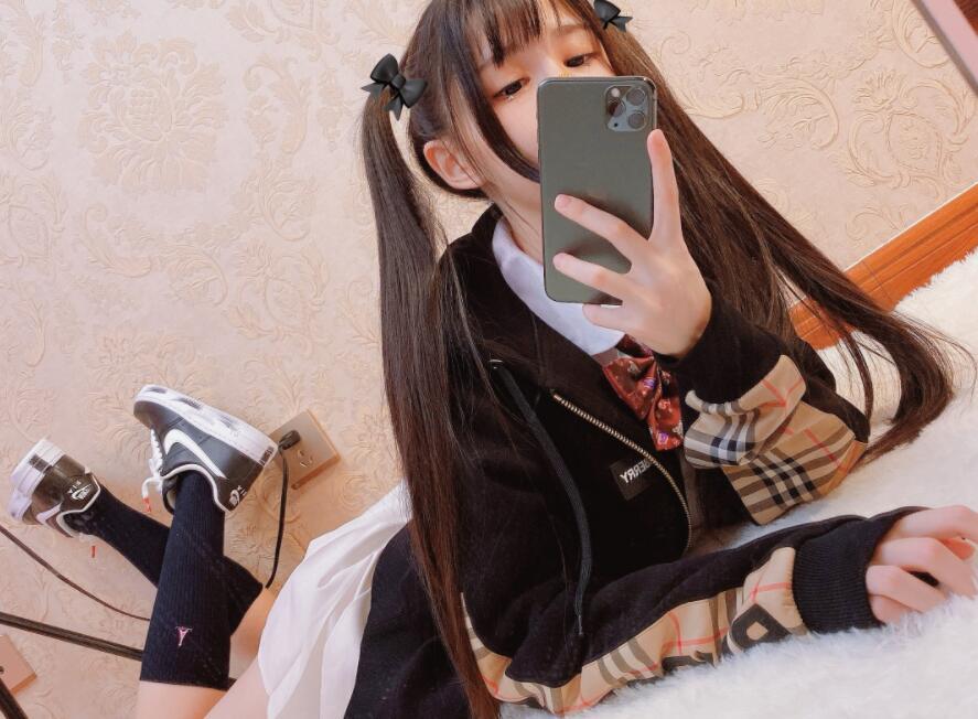 蔡萝莉没了双马尾会怎样?高马尾版汉服上线,这是恋爱的味道