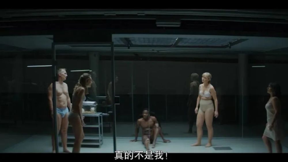 看恐怖片害怕猜一个成语_看恐怖片害怕的表情包