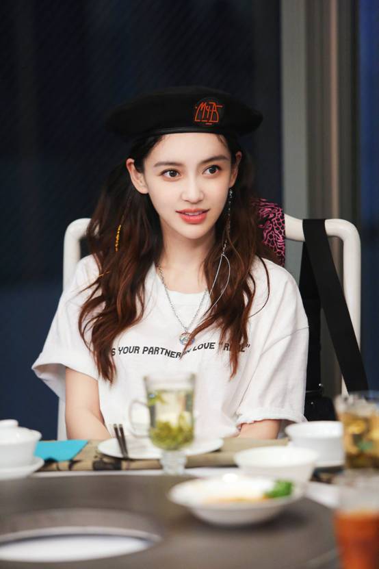 杨颖,穿搭,时尚,黑色服装,帅气