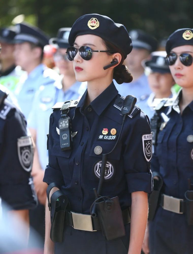 "又美又飒""039号小姐姐""西湖第十一景"一度成为西湖女子巡逻队在