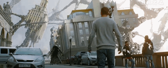 炫目的特效,宏大的世界观,这部电影堪称战斗民族版《盗梦空间》