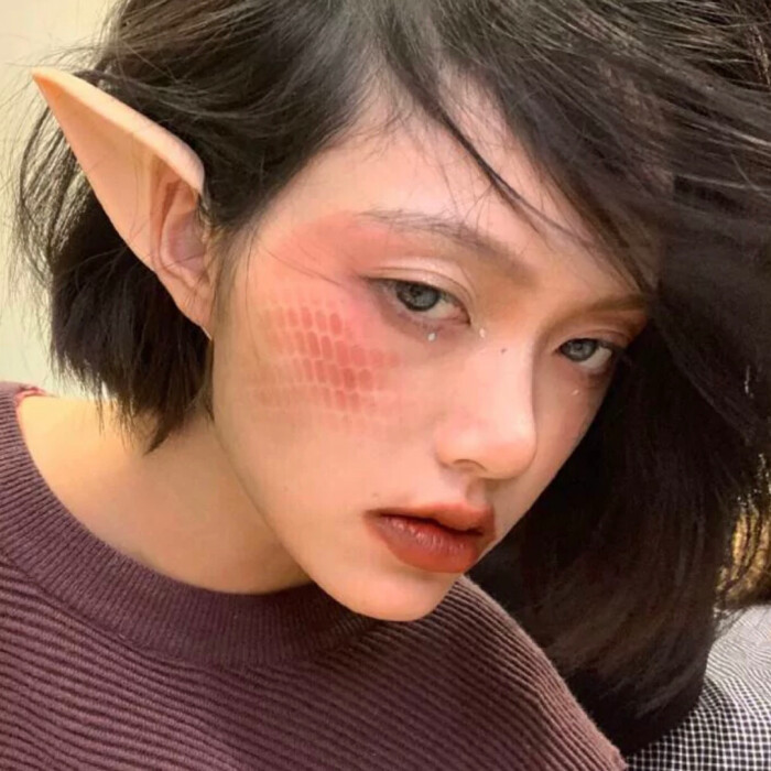 "丧度200%"的女生头像:原来哭的很伤心的时候真的会呼吸不过来