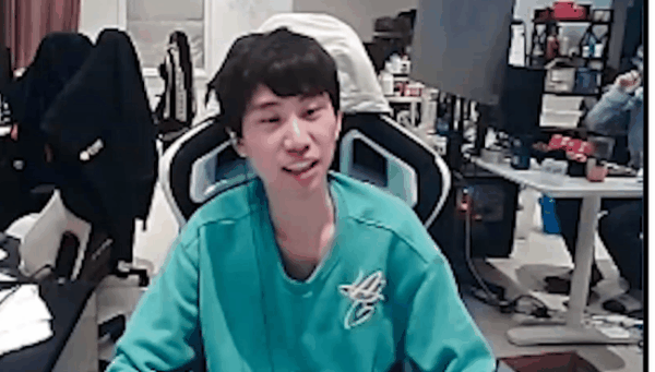 昨天lol esports官推发文也关注了此事