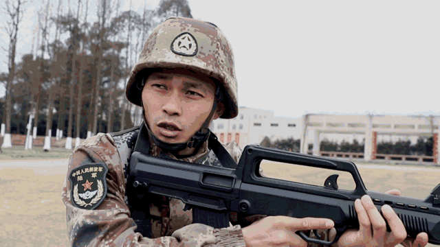 多种姿势射击
