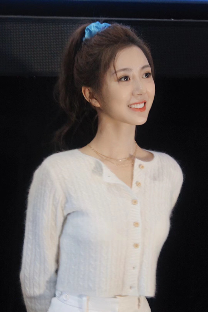 《花小厨》分账破亿,汤敏是如何从爱豆走向分账剧票房女王?