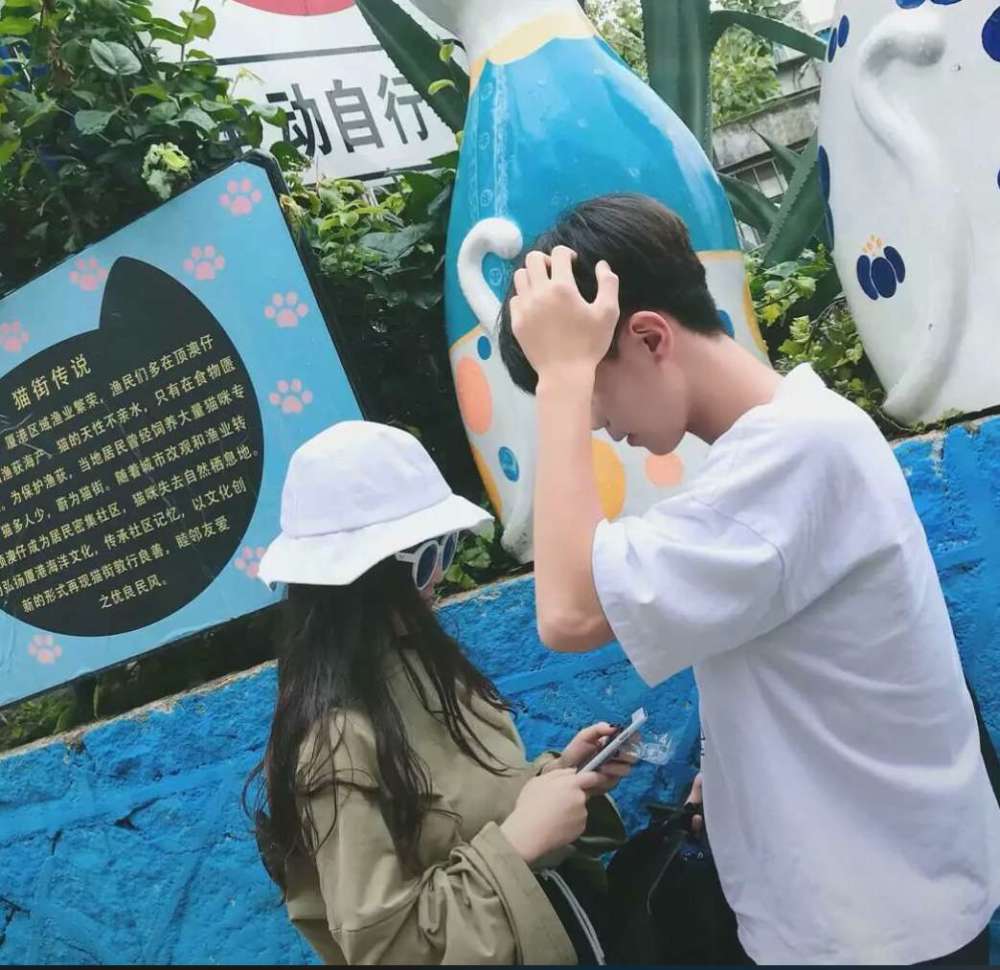 不露脸情侣头像