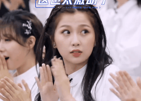 《青你2》lisa亮相,又一学员尖叫引关注,谁注意到虞书欣表情?