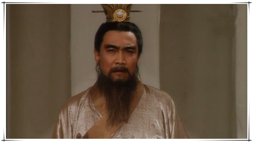 遂收兵於徐州,与孙观,吴敦,尹礼等并聚众,霸为帅,屯於开阳.