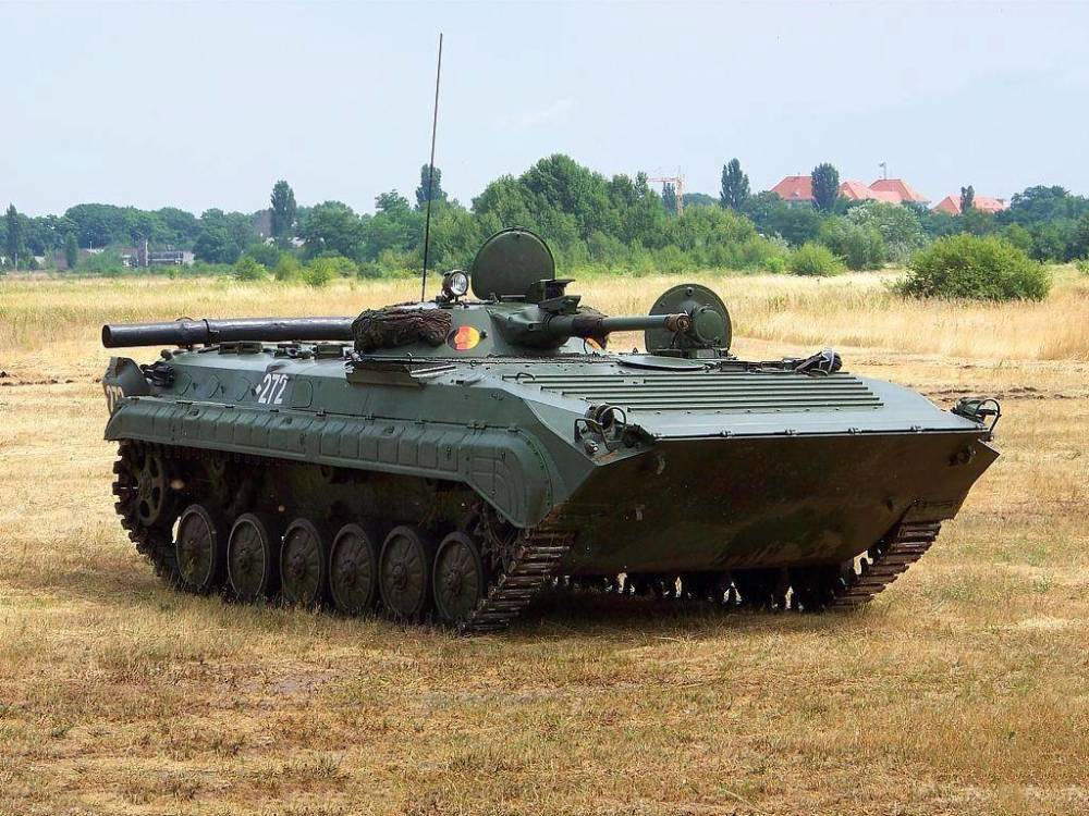 在从埃及获得的这批苏制武器里,bmp1步兵战车绝对是我军急需的装备