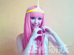 正惊gif:注孤生!小伙子打篮球,竟对篮筐下的女孩做出这种动作