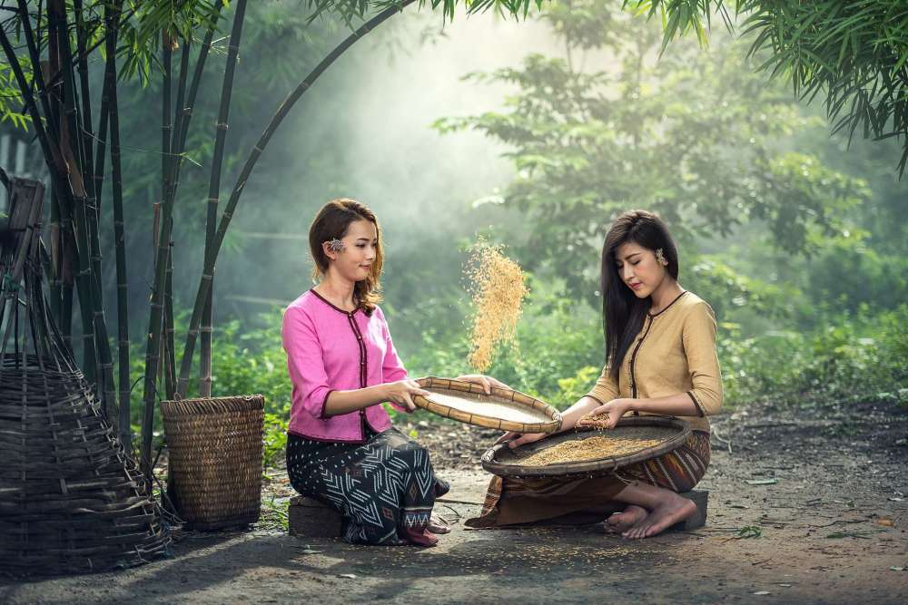 老挝农村姑娘的真实生活,虽说穷了点,但这样的女孩很少见