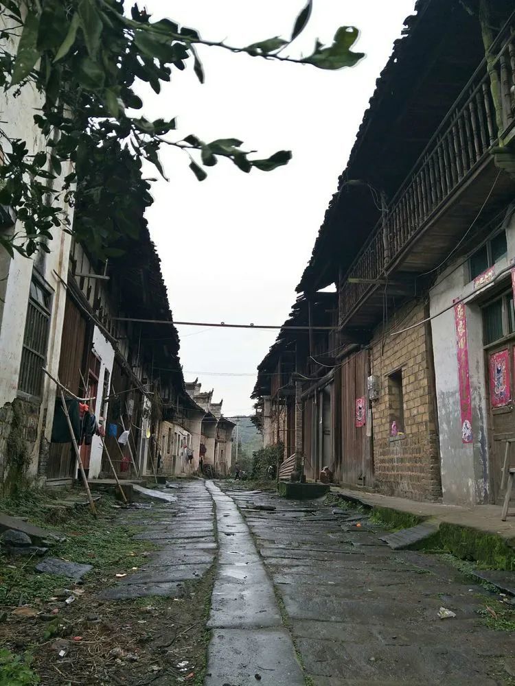 上高徐家渡,雨中游百年老街!