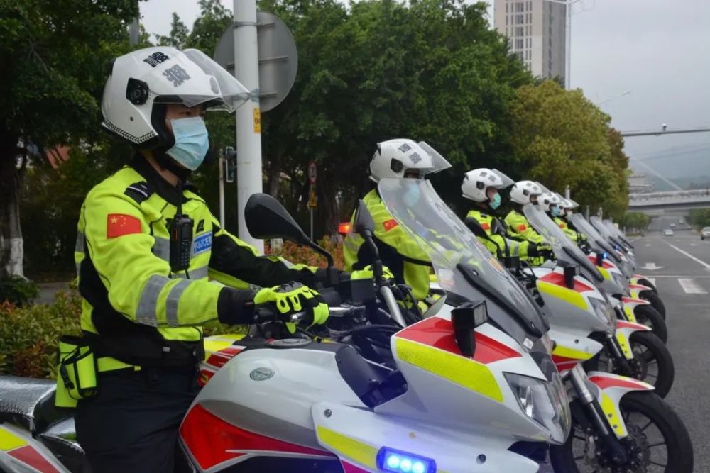 泉州援鄂英雄回家了!交警铁骑最高礼遇