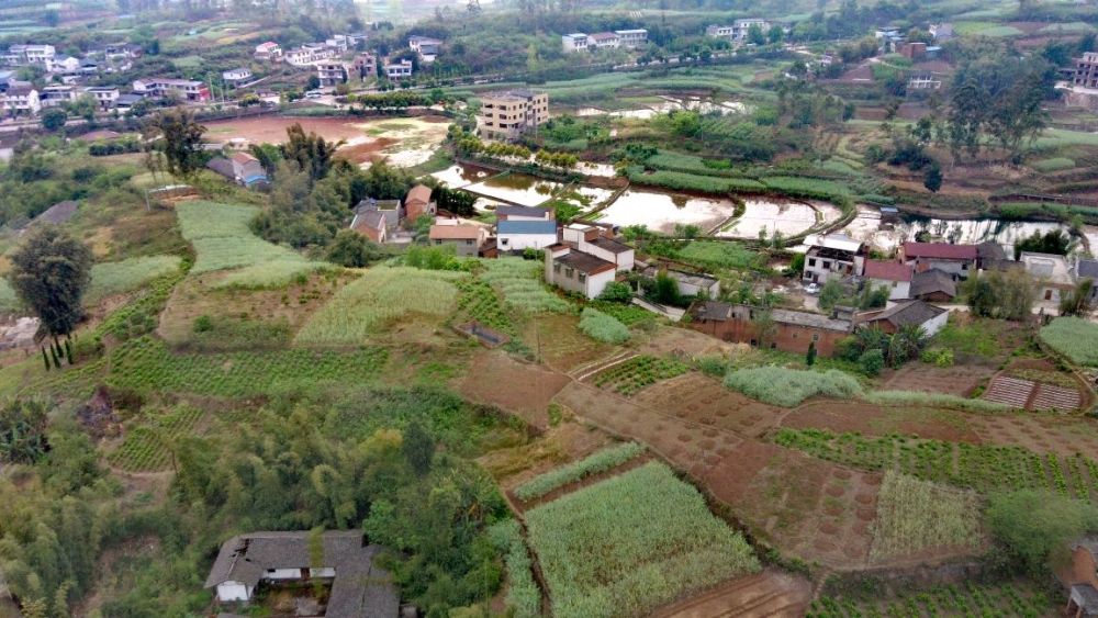 航拍四川自贡市荣县旭阳镇插旗村