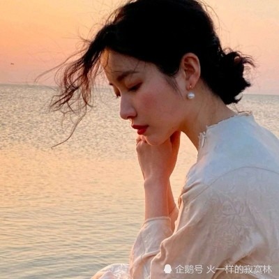 氟西汀/00后/女头,学生党"专属头像",甜到老师没办法