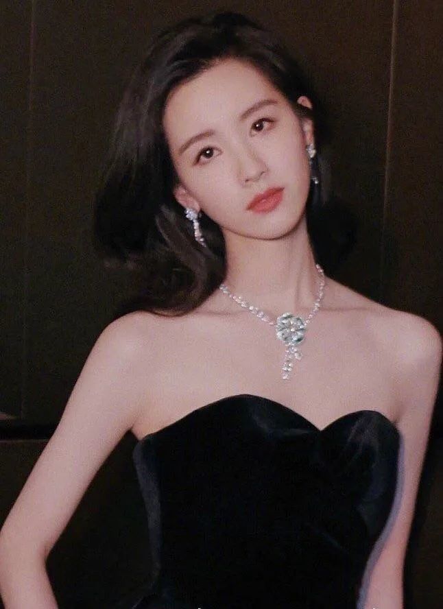 女明星挑战港风妆容,成功率竟有90%