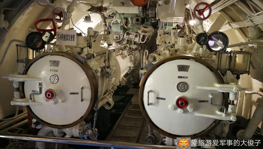 中国海军,常规潜艇,内部实拍,保养,大开眼界