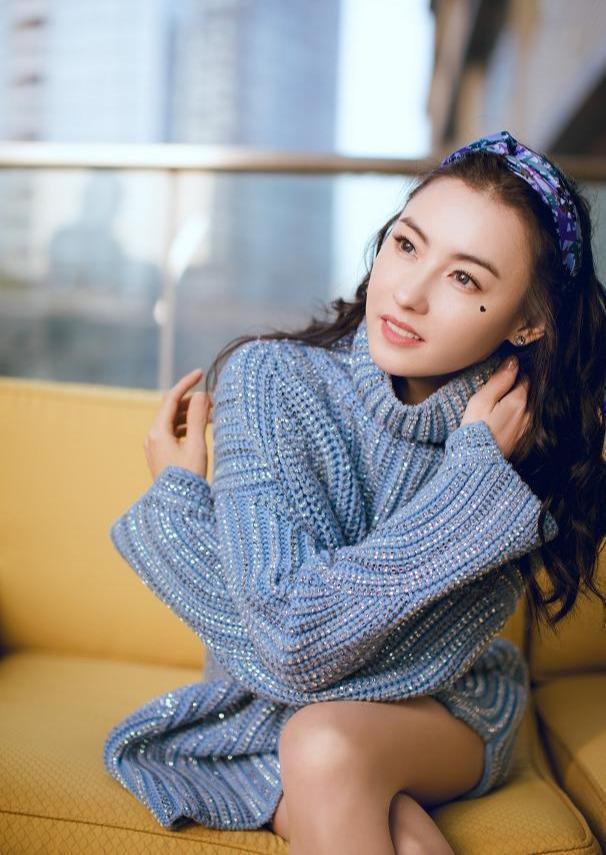 40岁张柏芝,体重仅有92斤瘦出女王腰,直言:减肥方法只有1个