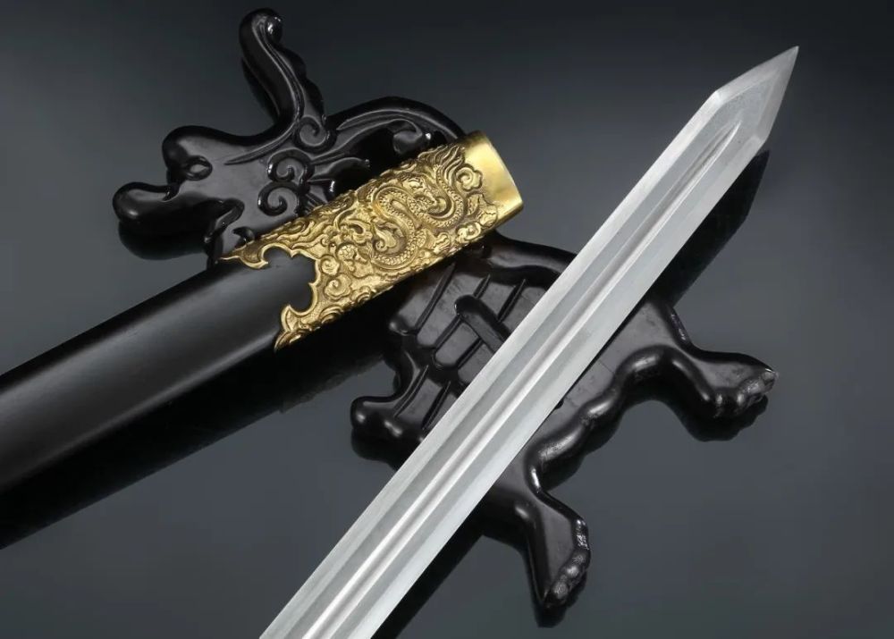 龙泉宝剑,倚天剑,青铜剑