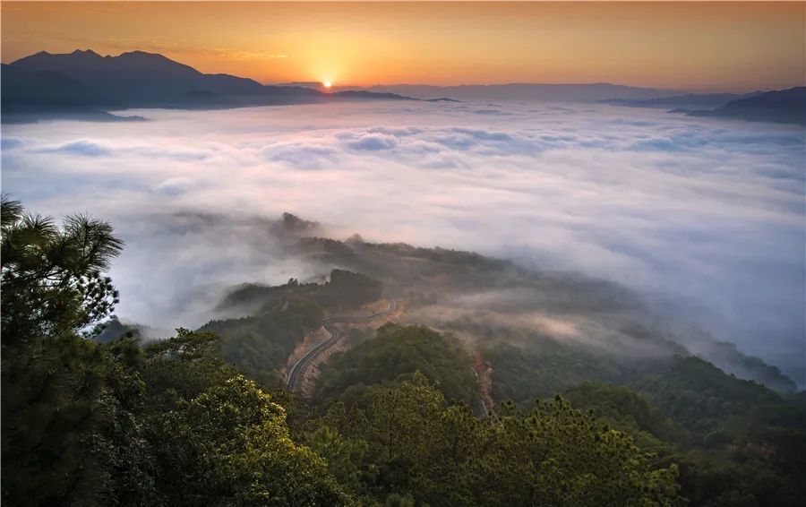 顺昌合掌岩:合掌礼天下,奇岩藏万佛