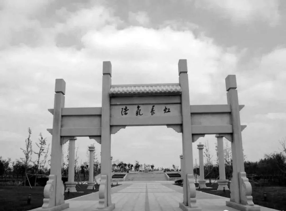 泗县烈士陵园始建于1960年9月,位于泗县经济开发区,占地总面积约7000