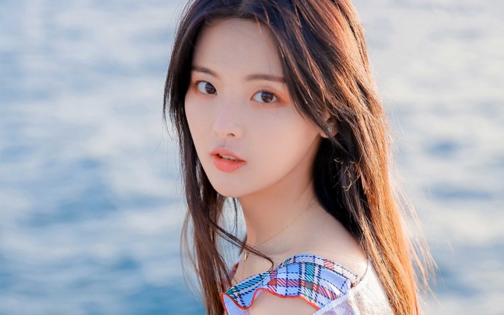 明星美女杨超越精美高清写真图片