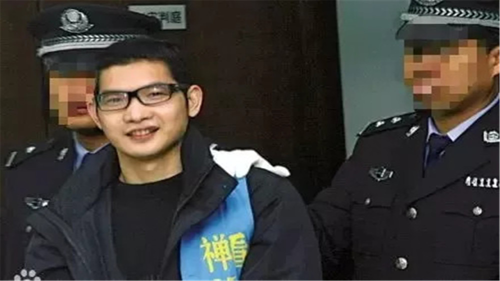 广东第一悍匪,长相斯文却连杀13人,连小女孩都不放过