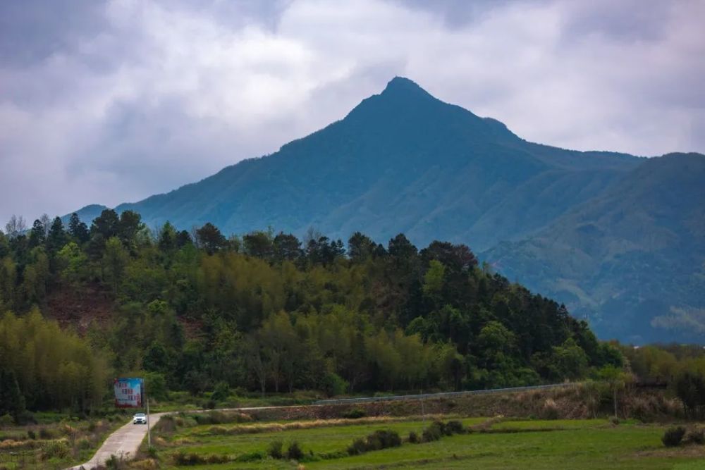 鹰厦铁路,火车,龙虎山风景名胜区,鹰潭,应天山