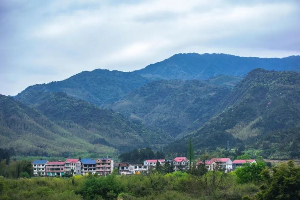 鹰厦铁路,火车,龙虎山风景名胜区,鹰潭,应天山