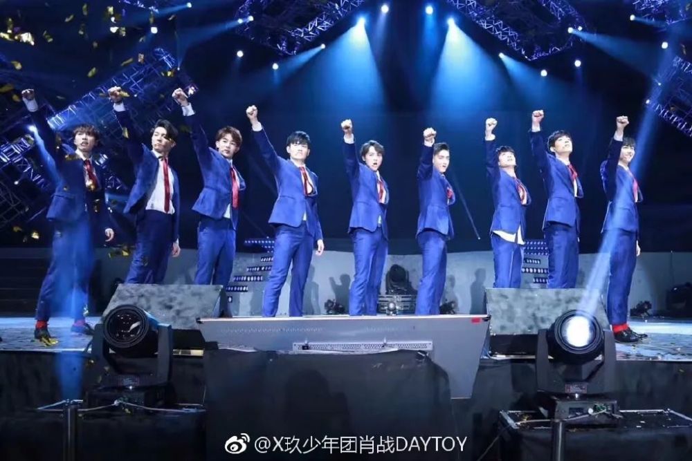 肖战高清壁纸-0405-最新@x玖少年团肖战daytoy
