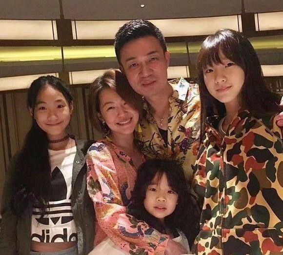 吾家有女初长成,小s的三个女儿确实是越长越漂亮的孩子