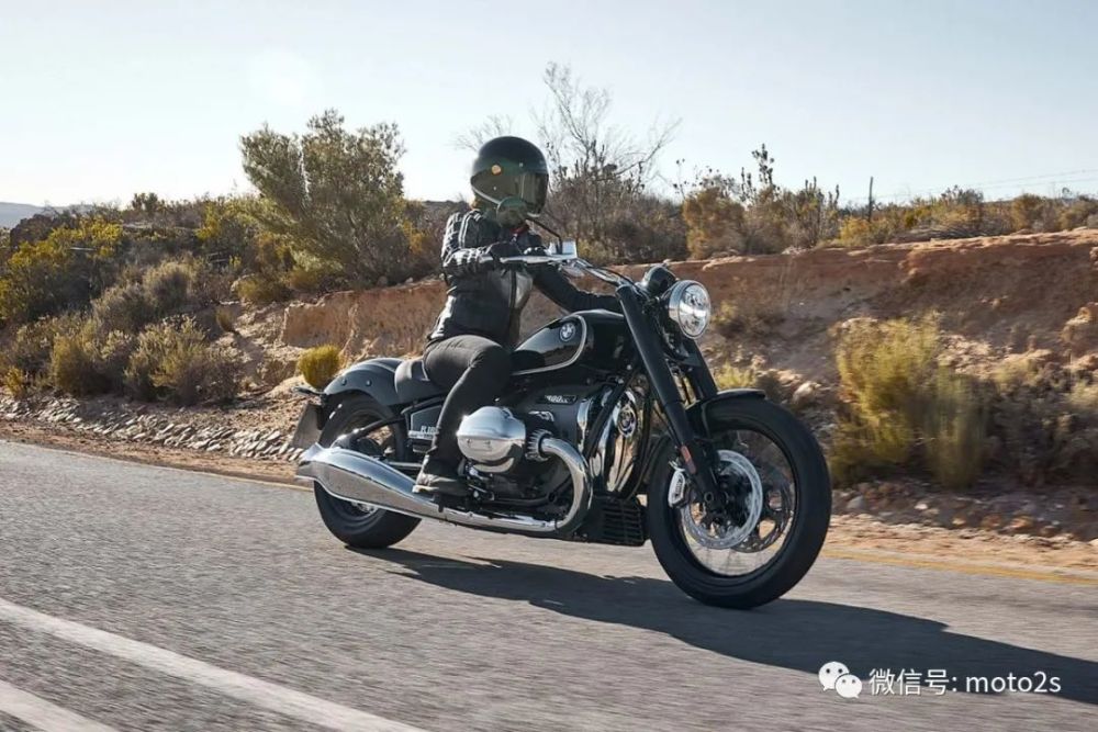 宝马r18复古摩托车发布,约合12.76万人民币