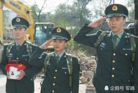 部队征兵身高要求一米六以上,为啥还有一米五的特种兵